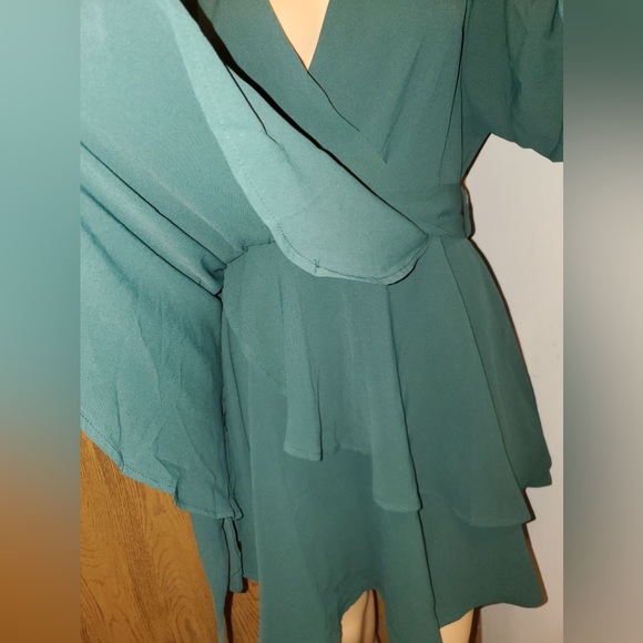 Long Sleeve Mini Wrap Dress with Belt. NWOT. Sz: L. Forest Green Color. - Picture 6 of 12
